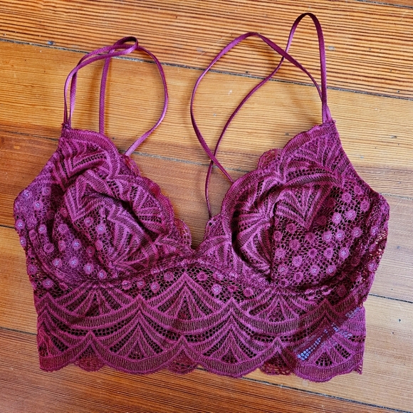 Burgundy Lace Bralette - Picture 1 of 4